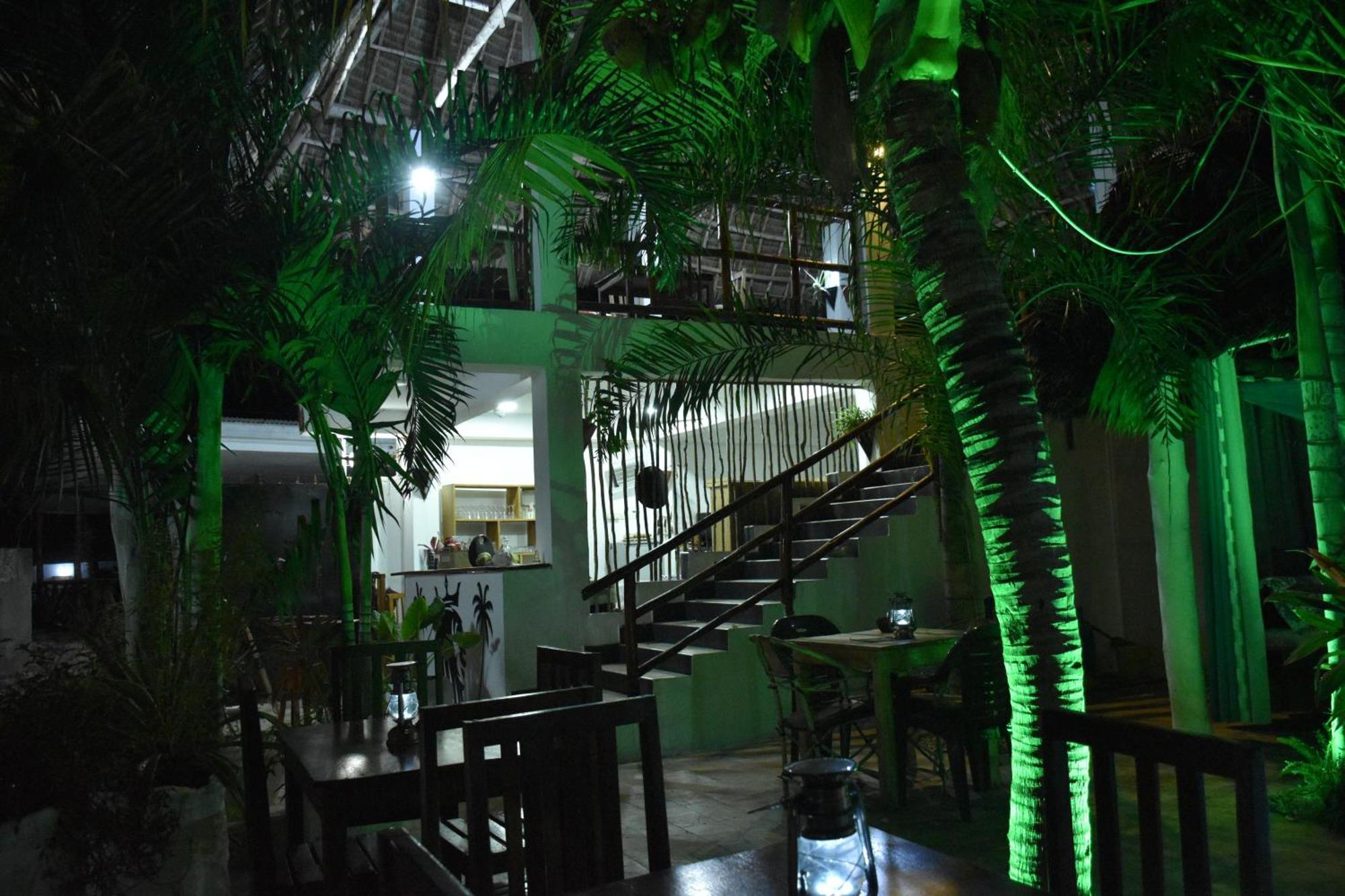 Cezere The Palm Hotel Paje Exterior photo