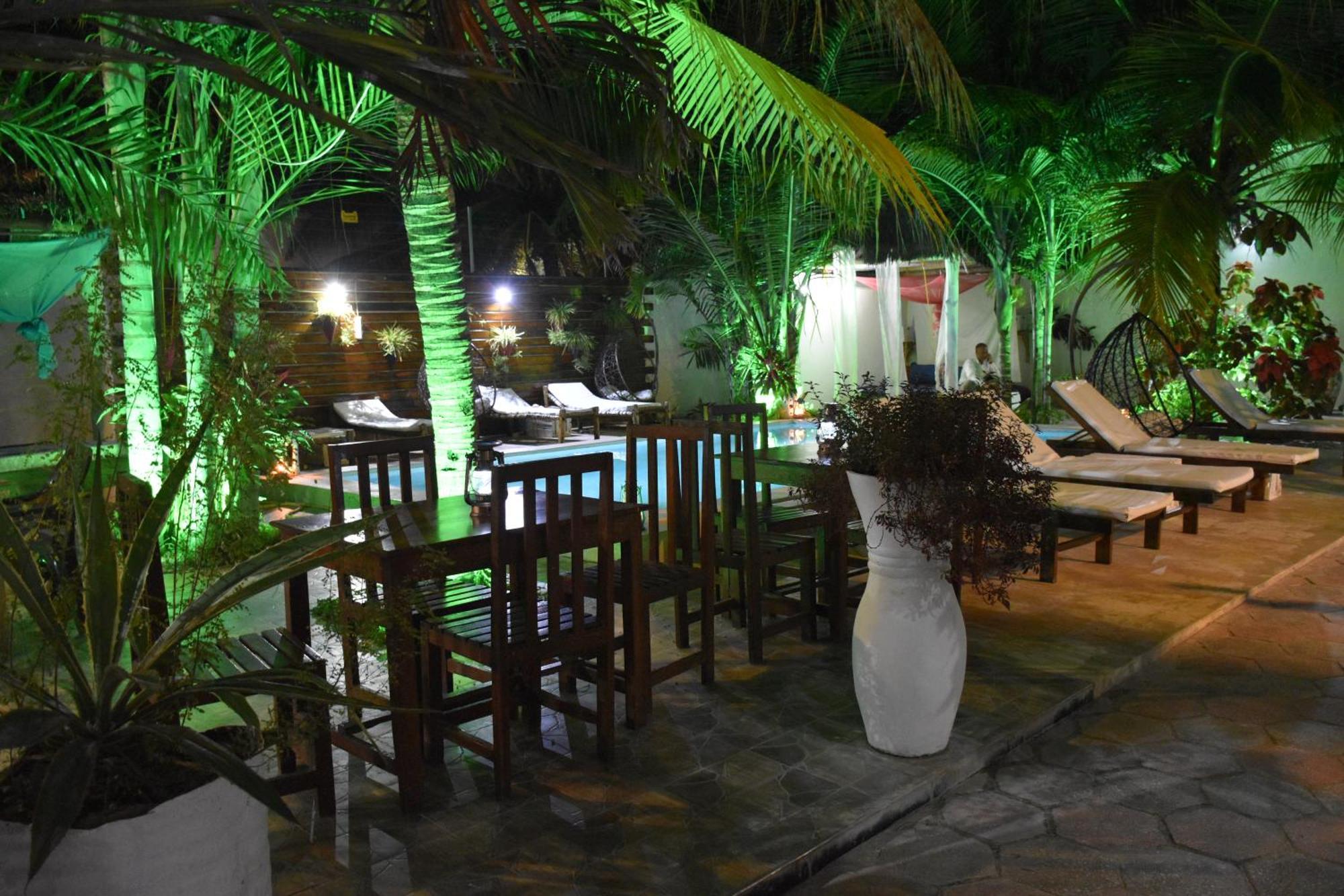 Cezere The Palm Hotel Paje Exterior photo