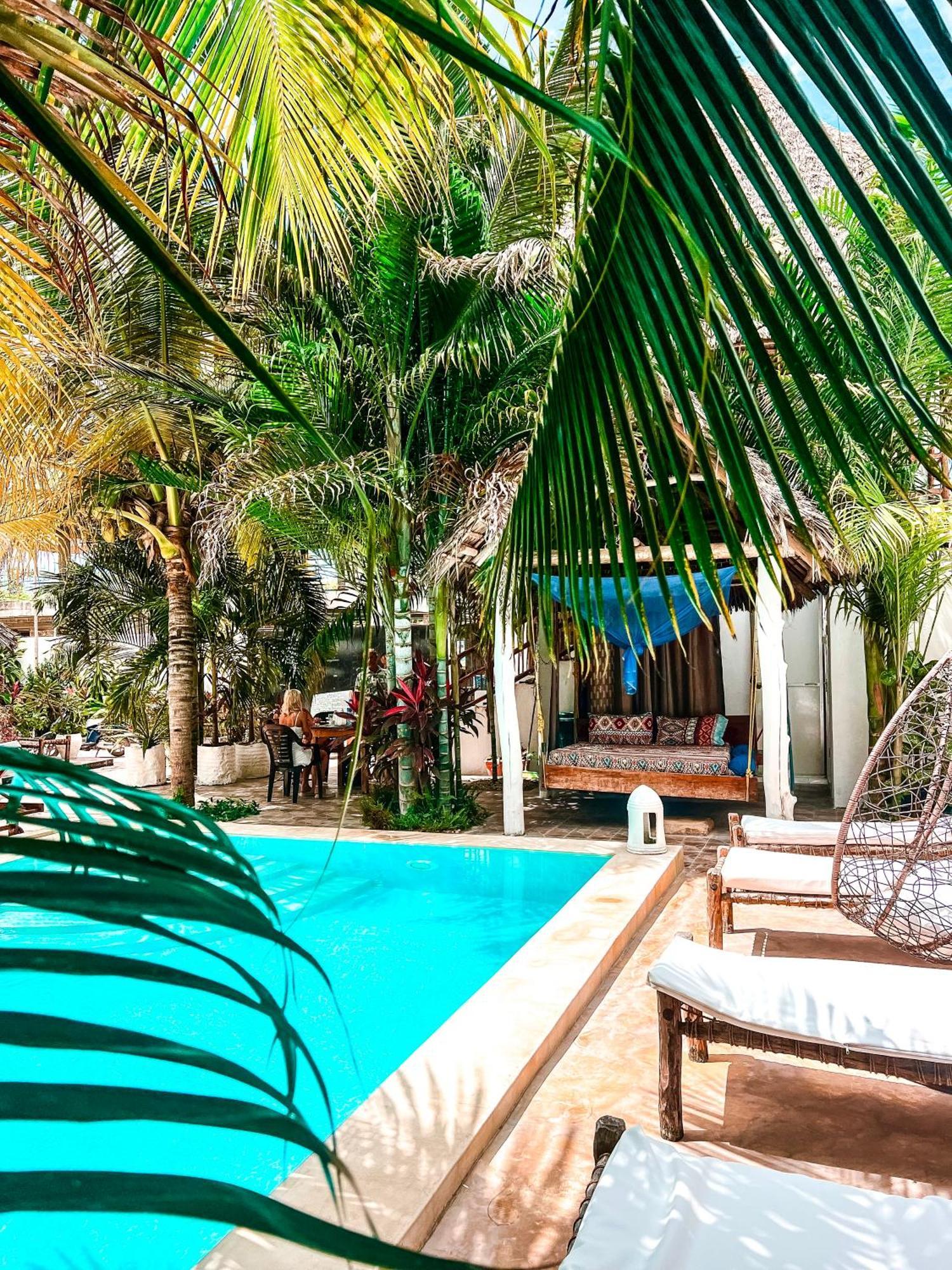 Cezere The Palm Hotel Paje Exterior photo